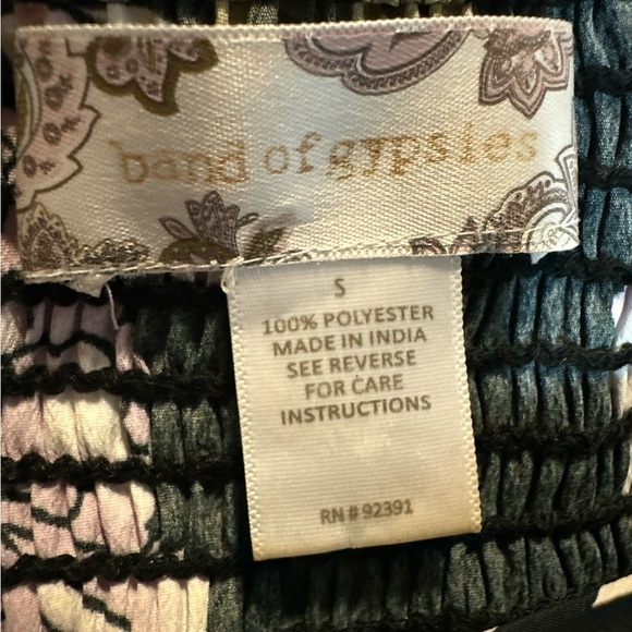 Band of Gypsies Black and White Romper with Pink Accents HAS POCKETS! - Picture 2 of 6